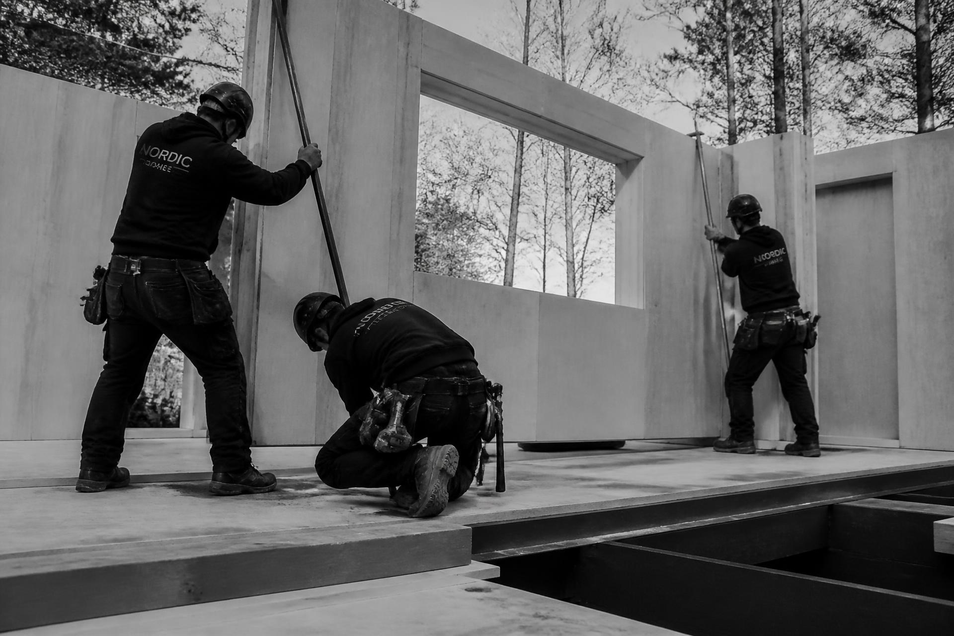 Equipo MONKA GROUP en obra